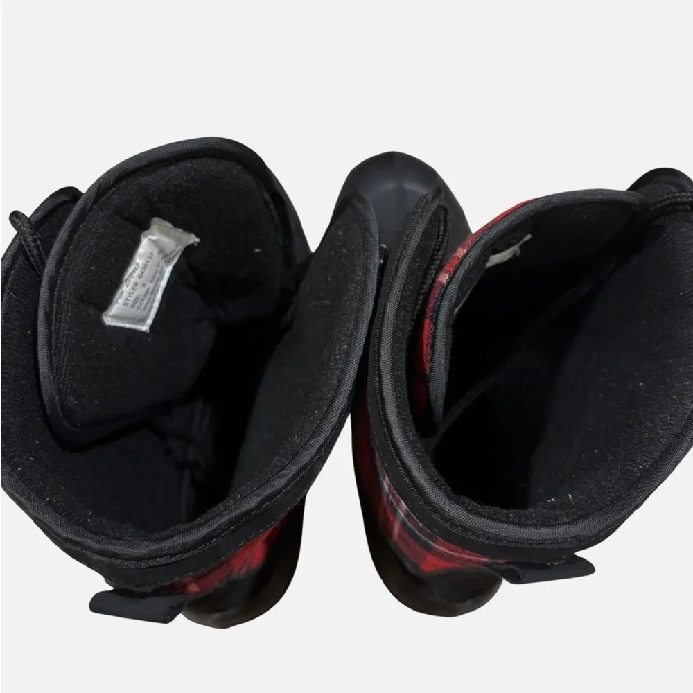 ITASCA Women's Red & Black Plaid Lace UP Duck Boots Size 8 Discontinued Colorway - Picture 8 of 9